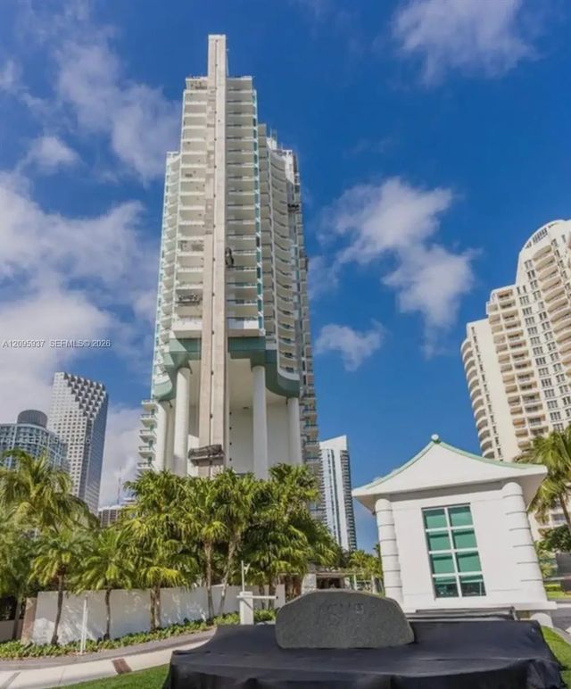 4 of 59 - 900 Brickell Key Boulevard #1901, Miami, FL
