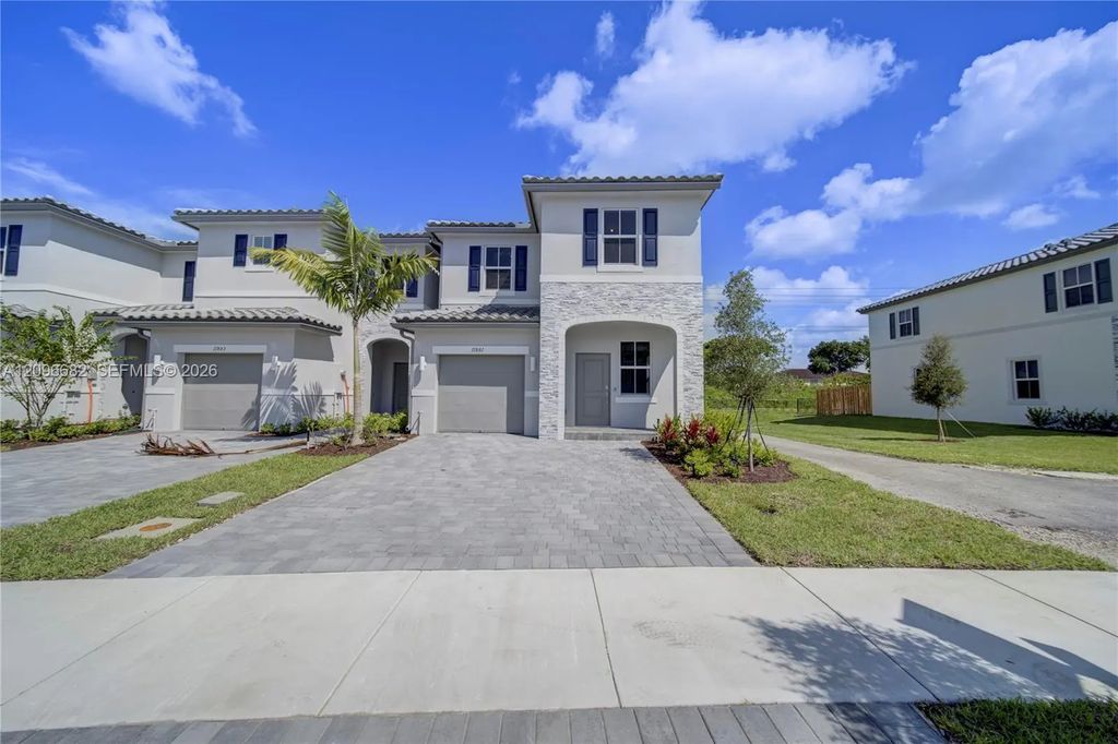 11881 Nw 47th Manor, Coral Springs