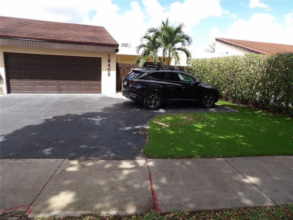 19406 E Lake Drive, Hialeah
