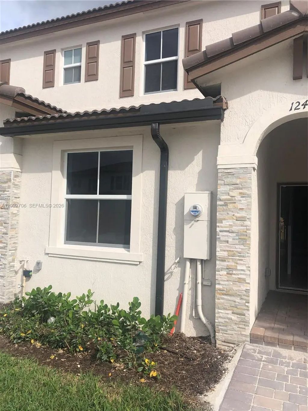 12437 Nw 23rd Court, Miami