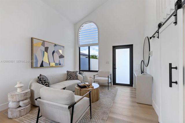 4 of 23 - 1140 Sw 85th Court, Miami, FL