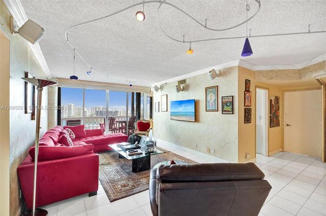 3 of 22 - 3000 Island Boulevard #2304, Aventura, FL