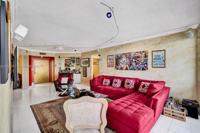 5 of 22 - 3000 Island Boulevard #2304, Aventura, FL