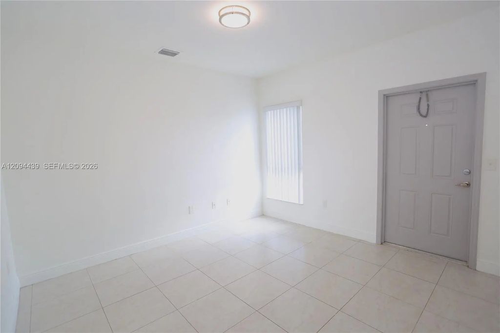 6001 Nw 182 Lane #301, Hialeah