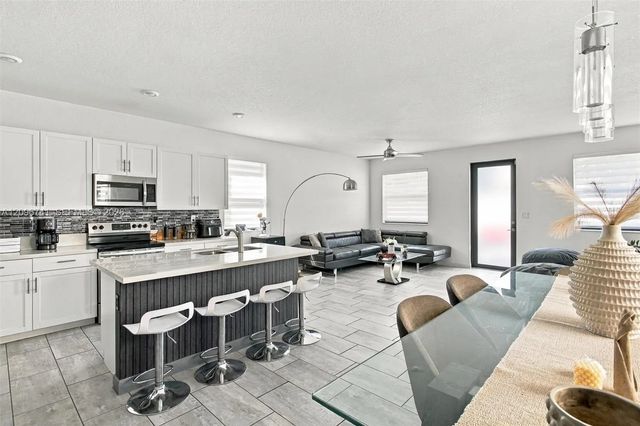 3 of 42 - 3419 W 109th Place, Hialeah, FL