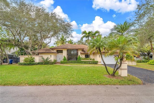 10330 Sw 58th Court, Pinecrest