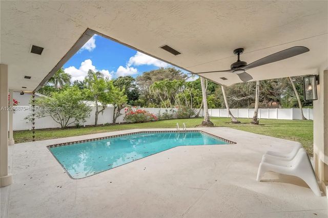 2 of 15 - 10330 Sw 58th Court, Pinecrest, FL
