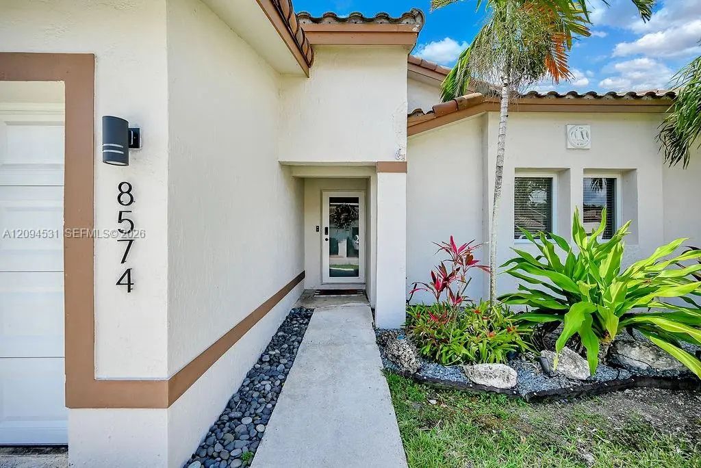 8574 Sw 211th Terrace, Cutler Bay