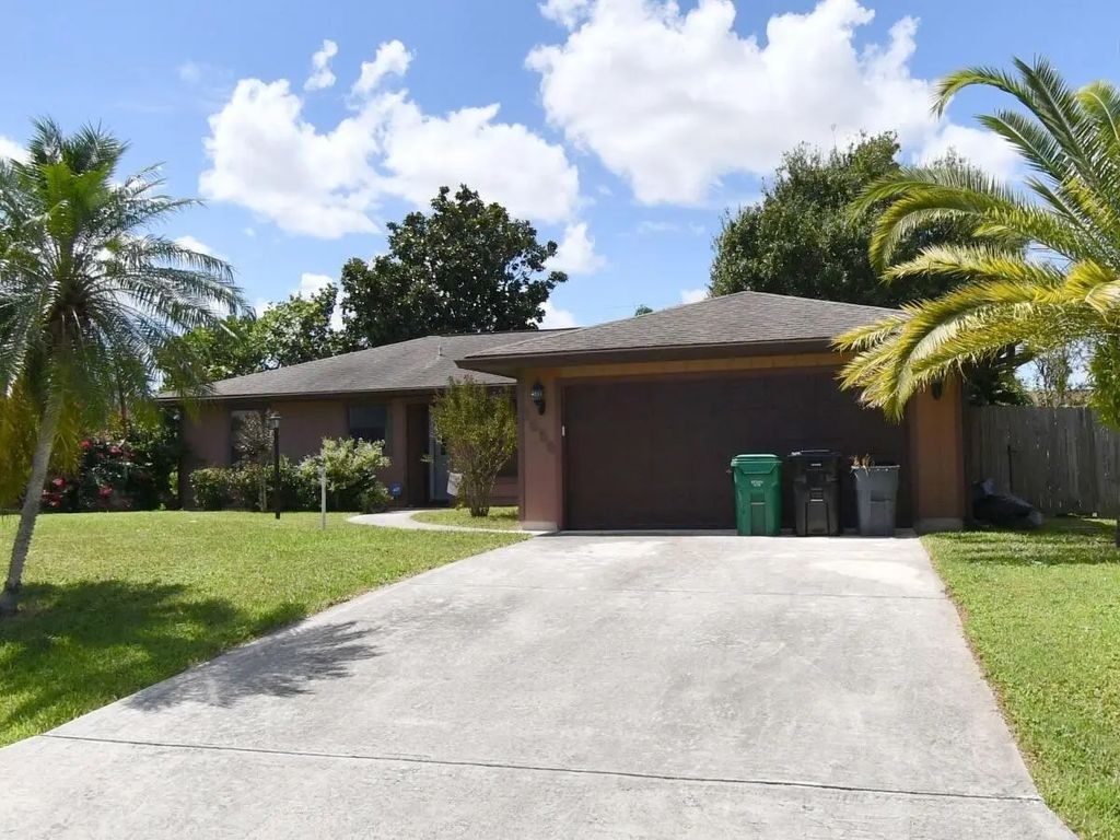 1656 Sw Norman Lane, Port St. Lucie
