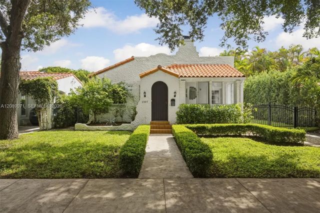 1507 Columbus Boulevard, Coral Gables