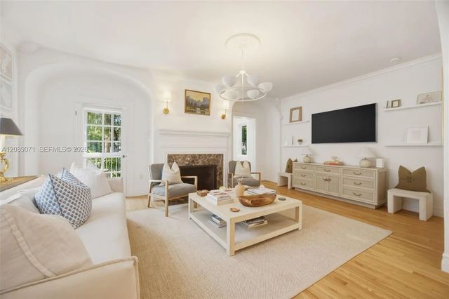 5 of 35 - 1507 Columbus Boulevard, Coral Gables, FL