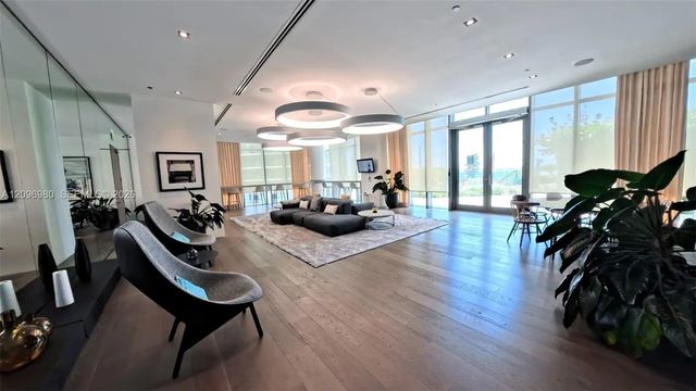 4 of 15 - 650 Ne 32nd Street #3707, Miami, FL
