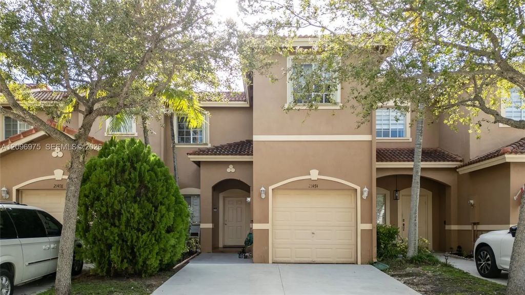 21474 Sw 85th Path, Cutler Bay