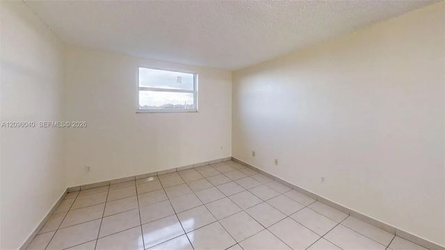 4 of 9 - 606 W 81st Street #407, Hialeah, FL