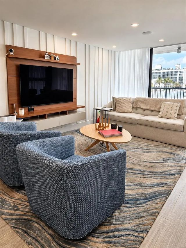 4 of 30 - 2655 Collins Avenue #503, Miami Beach, FL