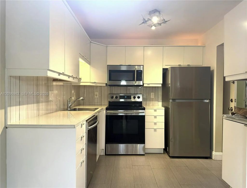 257 S Cypress Road #416, Pompano Beach