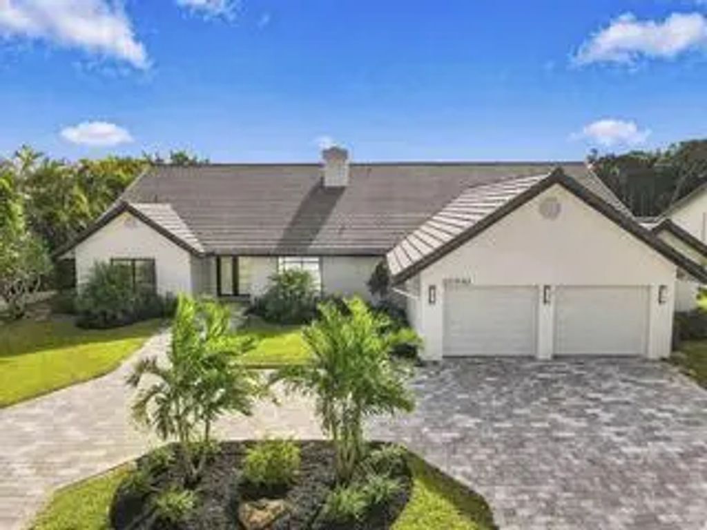 10941 Boca Woods Lane, Boca Raton