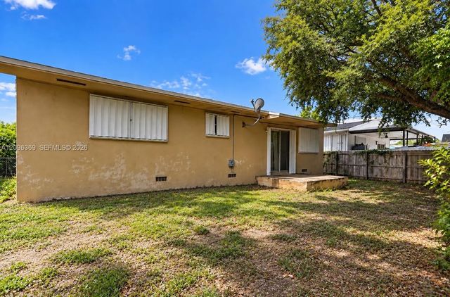 3 of 13 - 3031 Nw 69th Terrace, Miami, FL