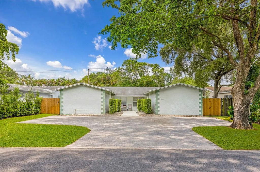 4351 Sw 52nd Court, Dania Beach