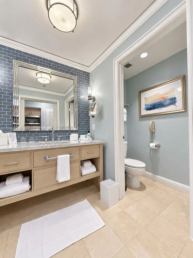 4 of 10 - 455 Grand Bay Drive #1020, Key Biscayne, FL