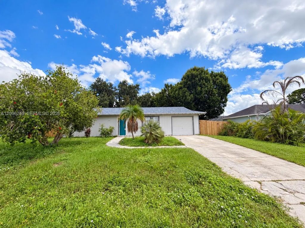 4133 Sw Darien Street, Port St. Lucie