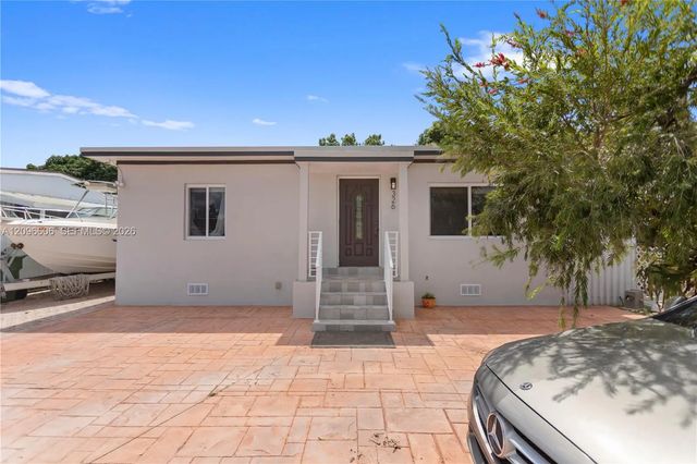 326 E 44th Street, Hialeah