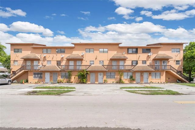 2261 W 53rd Street #13, Hialeah