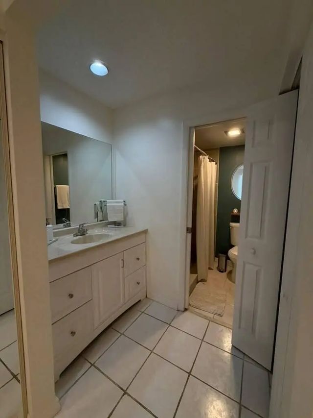 2 of 51 - 1437 Royal Forest Court, West Palm Beach, FL