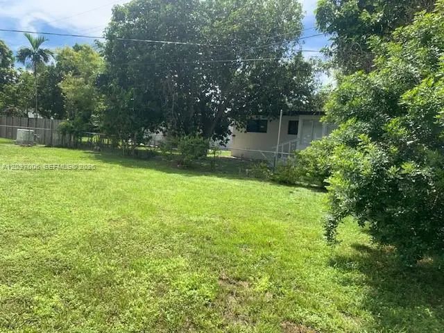 5 of 23 - 1800 Sw 83rd Avenue, Miami, FL