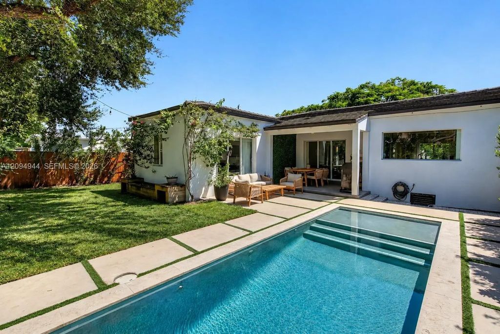 1867 Sw 14th Terrace, Miami
