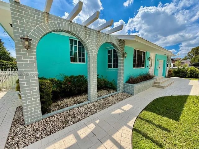 4 of 36 - 4450 Sw 2nd Street, Miami, FL