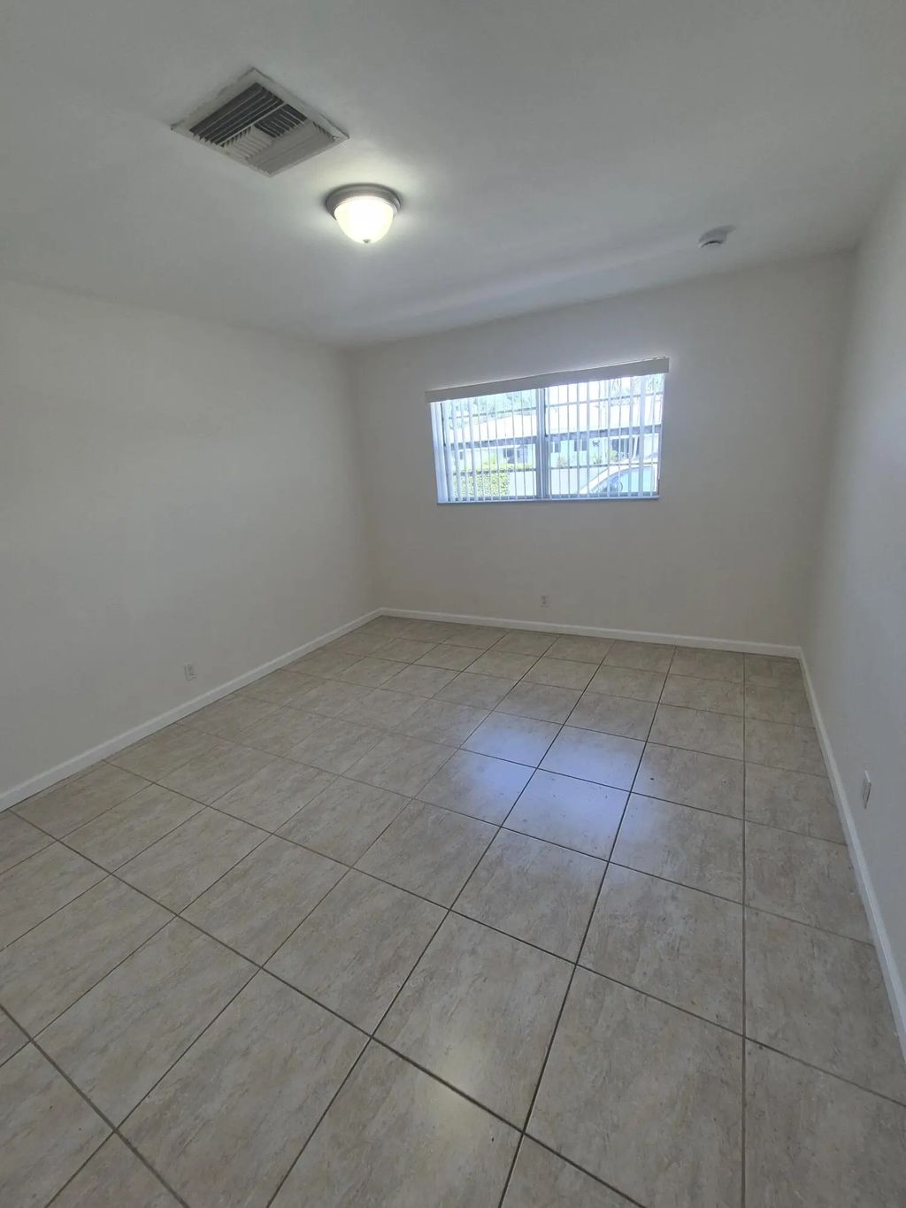 3705 Tyler Street, Hollywood