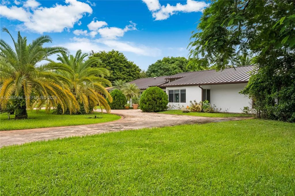 8700 Sw 97th Terrace, Miami