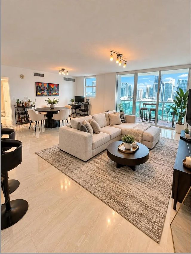 31 Se 5th Street #2801, Miami