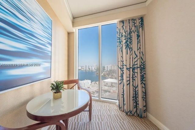 3 of 17 - 18001 Collins Avenue #2504, Sunny Isles Beach, FL