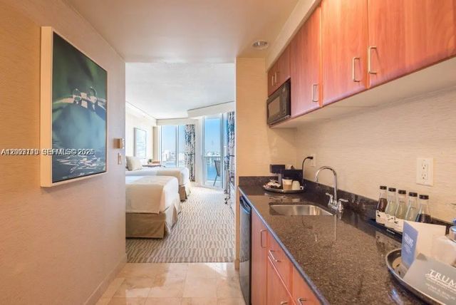 5 of 17 - 18001 Collins Avenue #2504, Sunny Isles Beach, FL
