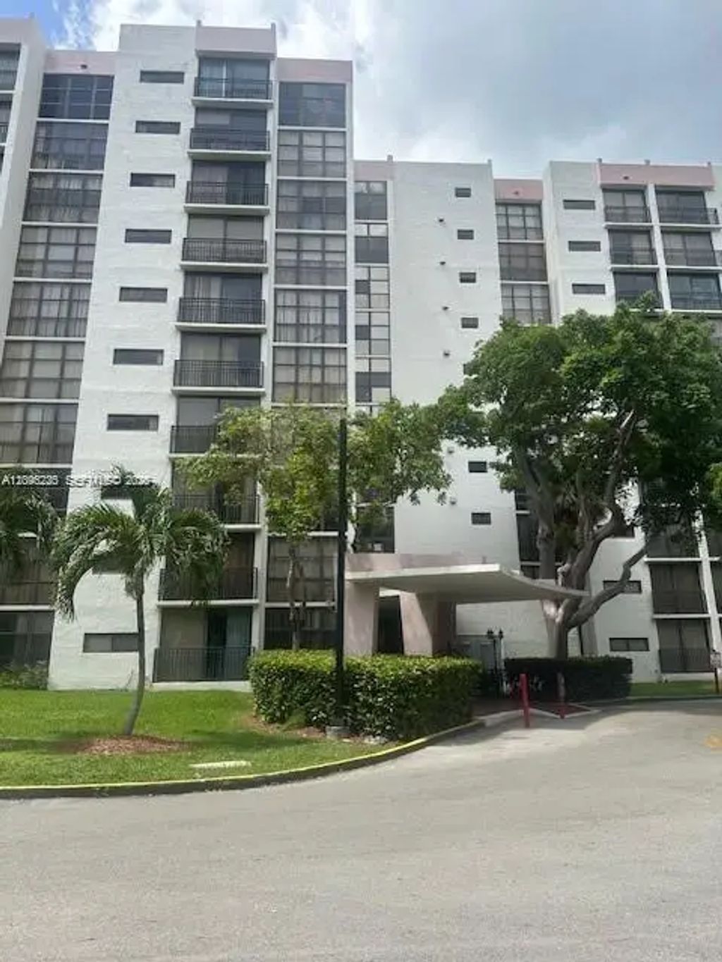 17021 N Bay Road #521, Sunny Isles Beach