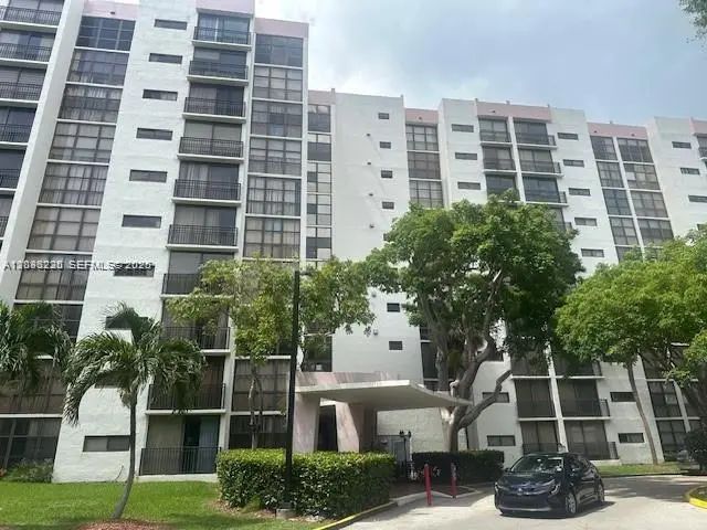 2 of 12 - 17021 N Bay Road #521, Sunny Isles Beach, FL
