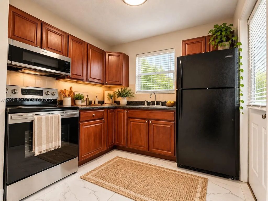 616 Sw 14th Avenue #102, Fort Lauderdale