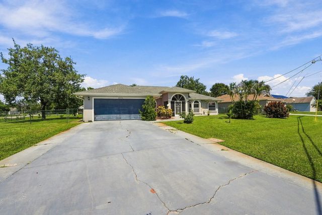 2 of 36 - 2801 Se Hutchings Avenue, Port St. Lucie, FL