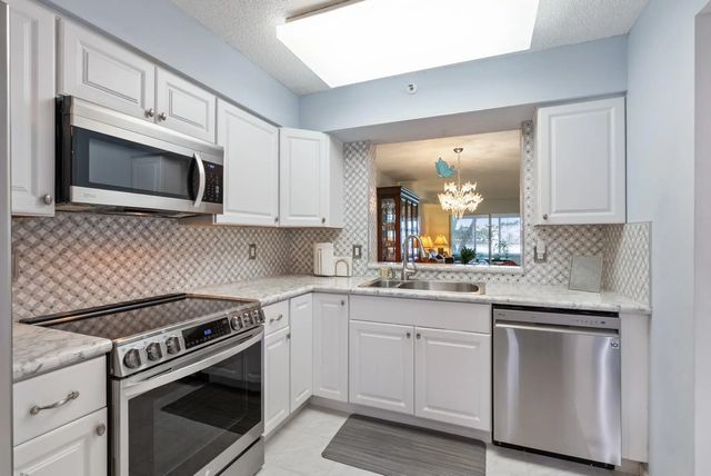 4 of 46 - 6096 Huntwick Terrace #206, Delray Beach, FL