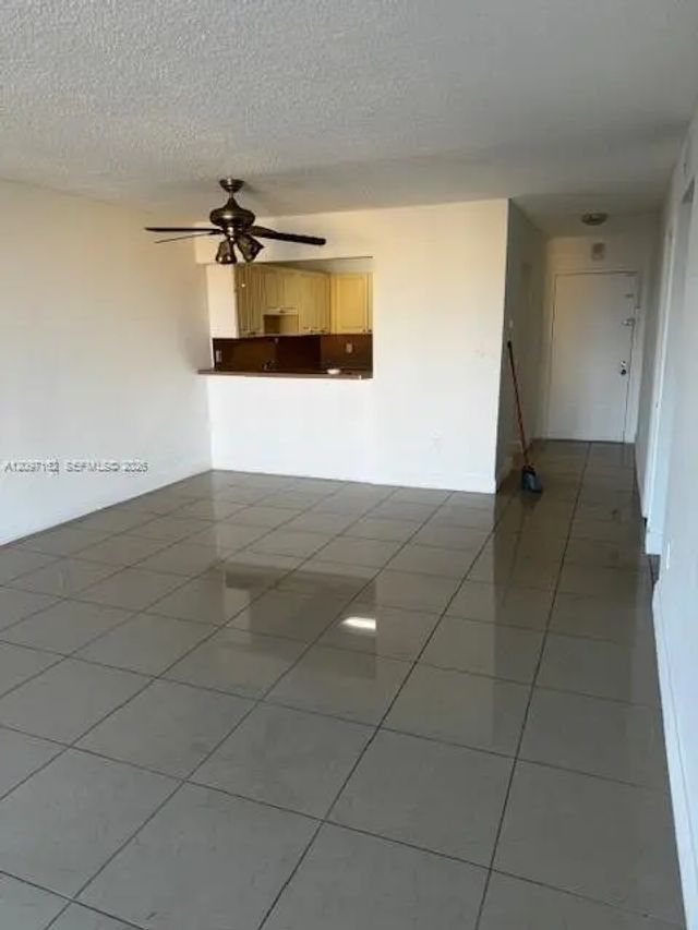 3 of 32 - 6950 Miami Gardens Drive #2-508, Hialeah, FL