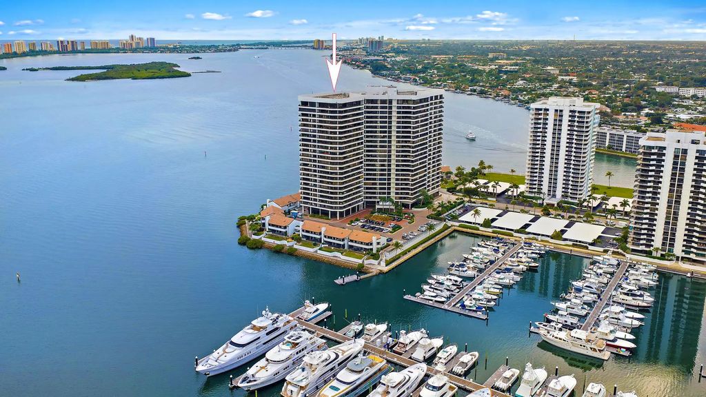 100 Lakeshore Drive #251, North Palm Beach