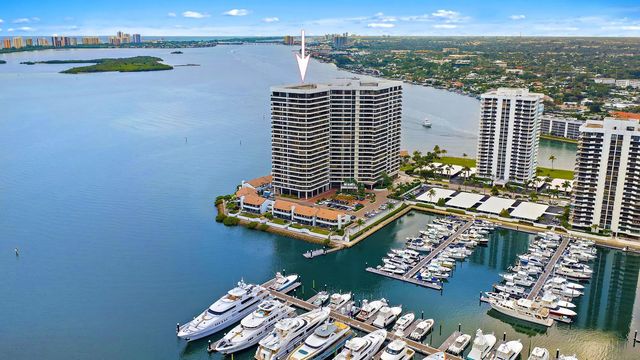 100 Lakeshore Drive #251, North Palm Beach