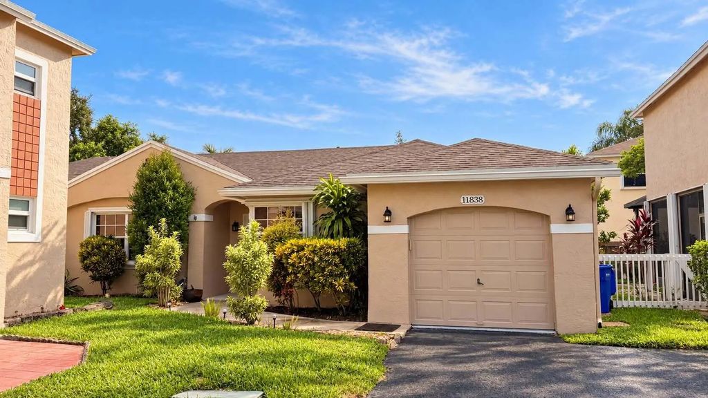 11838 Nw 13th Street, Pembroke Pines