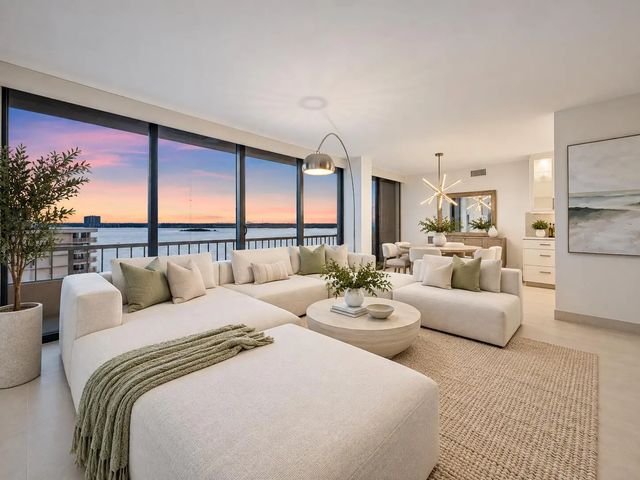 4 of 58 - 5510 N Ocean Drive #11b, Singer Island, FL
