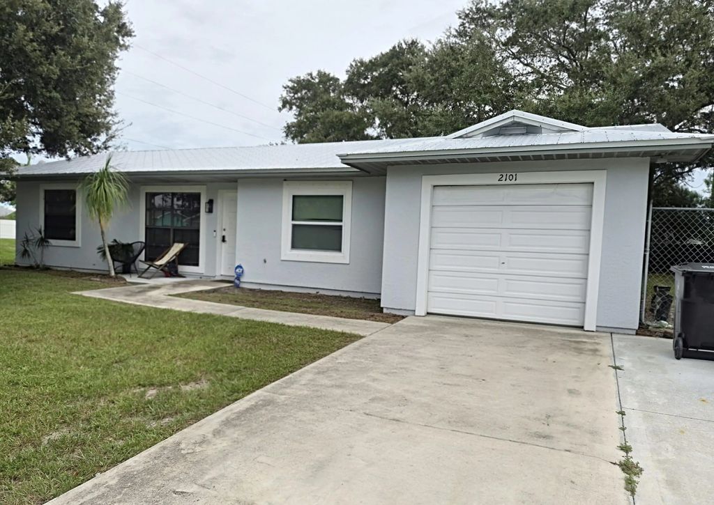 2101 Sw Idaho Lane, Port St. Lucie