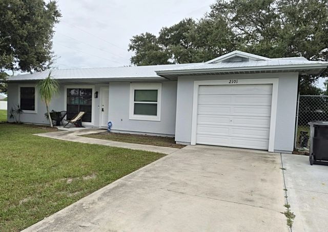 2101 Sw Idaho Lane, Port St. Lucie