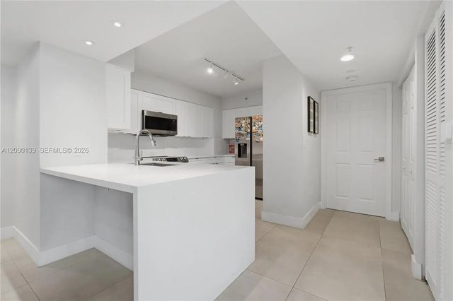 3 of 23 - 1155 Brickell Bay Drive #704, Miami, FL