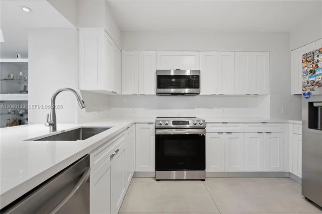 4 of 23 - 1155 Brickell Bay Drive #704, Miami, FL